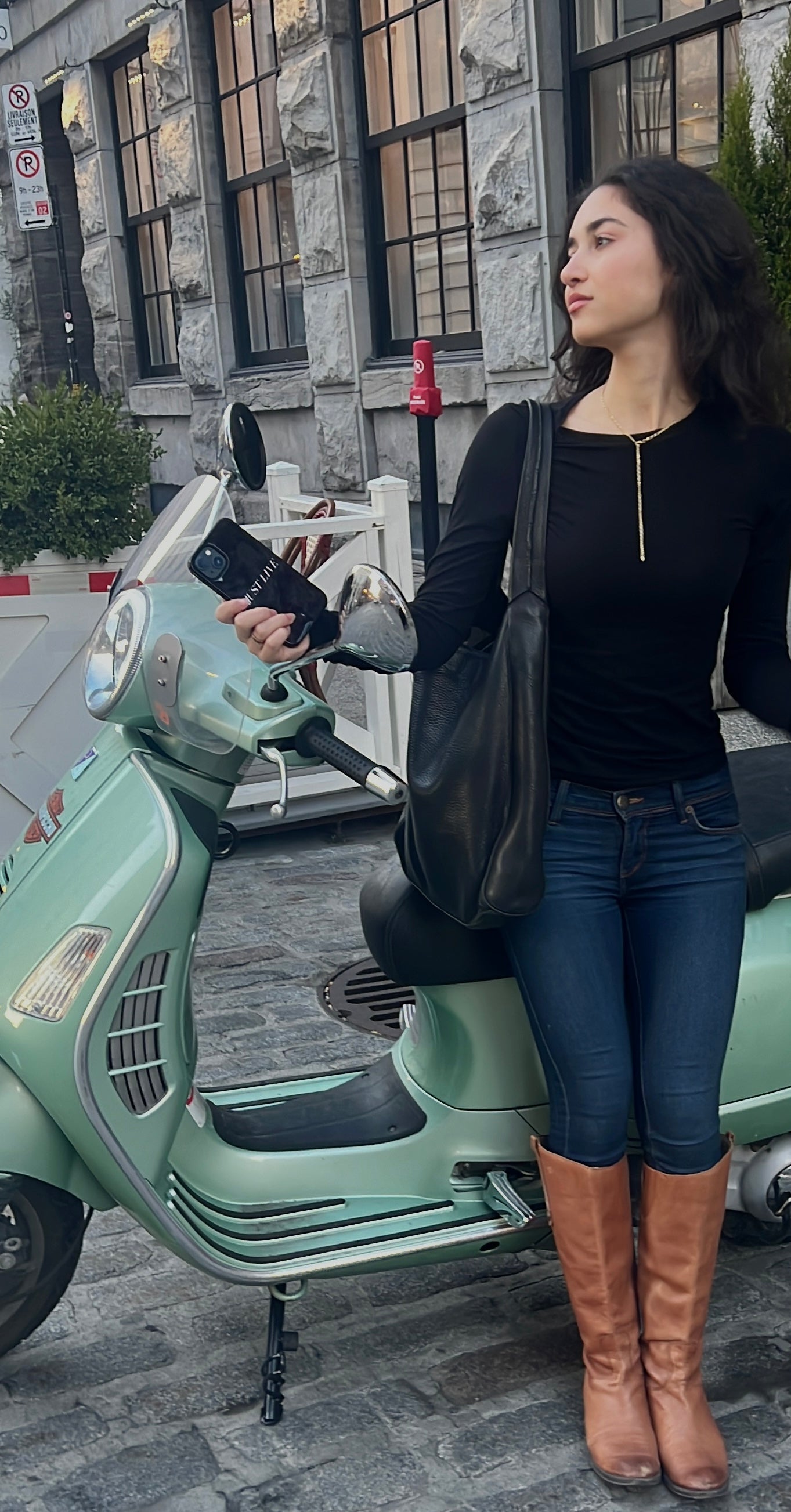 'Black ease' phone case